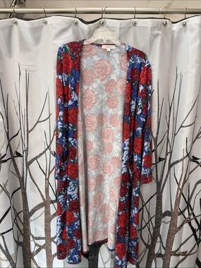 LuLaRoe Red Rose Floral Open Duster Cardigan with Blue Background